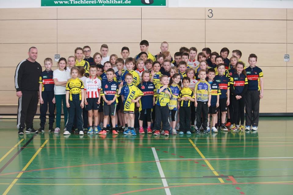 Die Nachwuchsradsportler beim Athletiktest in Lostau