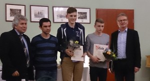 Spotlerehrung in Lostau (von links): Präsident Radsport SAH Günter Grau; Vizepräsindet Offroad Winfried Kreis; Pascal Söhner und Christian Rieger (Sportler des Jahres MTB); Peter Streng (Vizepräsident des BDR) 