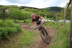 auf der geraden Tempo machen