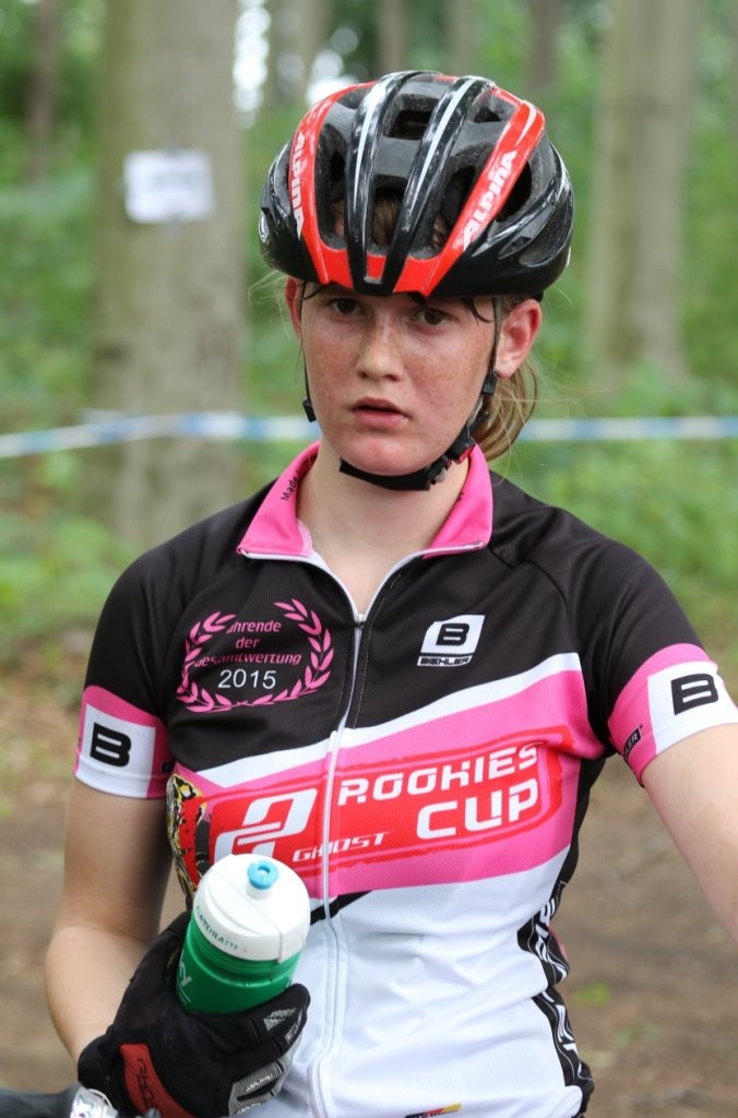 Johanna Kreis kann das Führungstrikot der U17 weiblich verteidigen