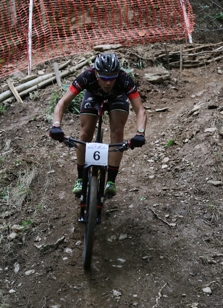 Tommy liefert ein hervorragendes Rennen: Vize bei der Elite