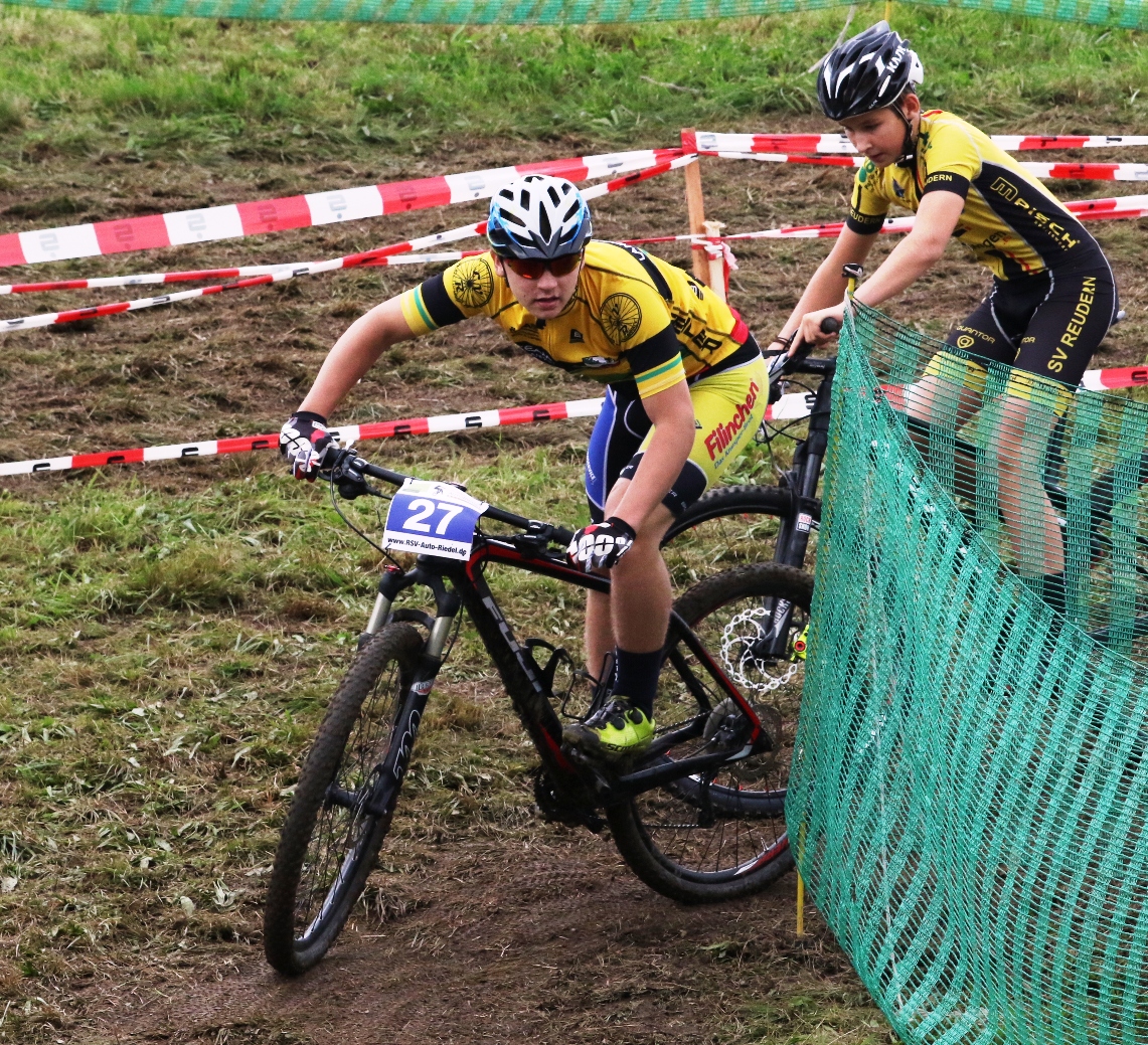 Freddy sammelt Eerfahrungen in der Nachwuchssichtung