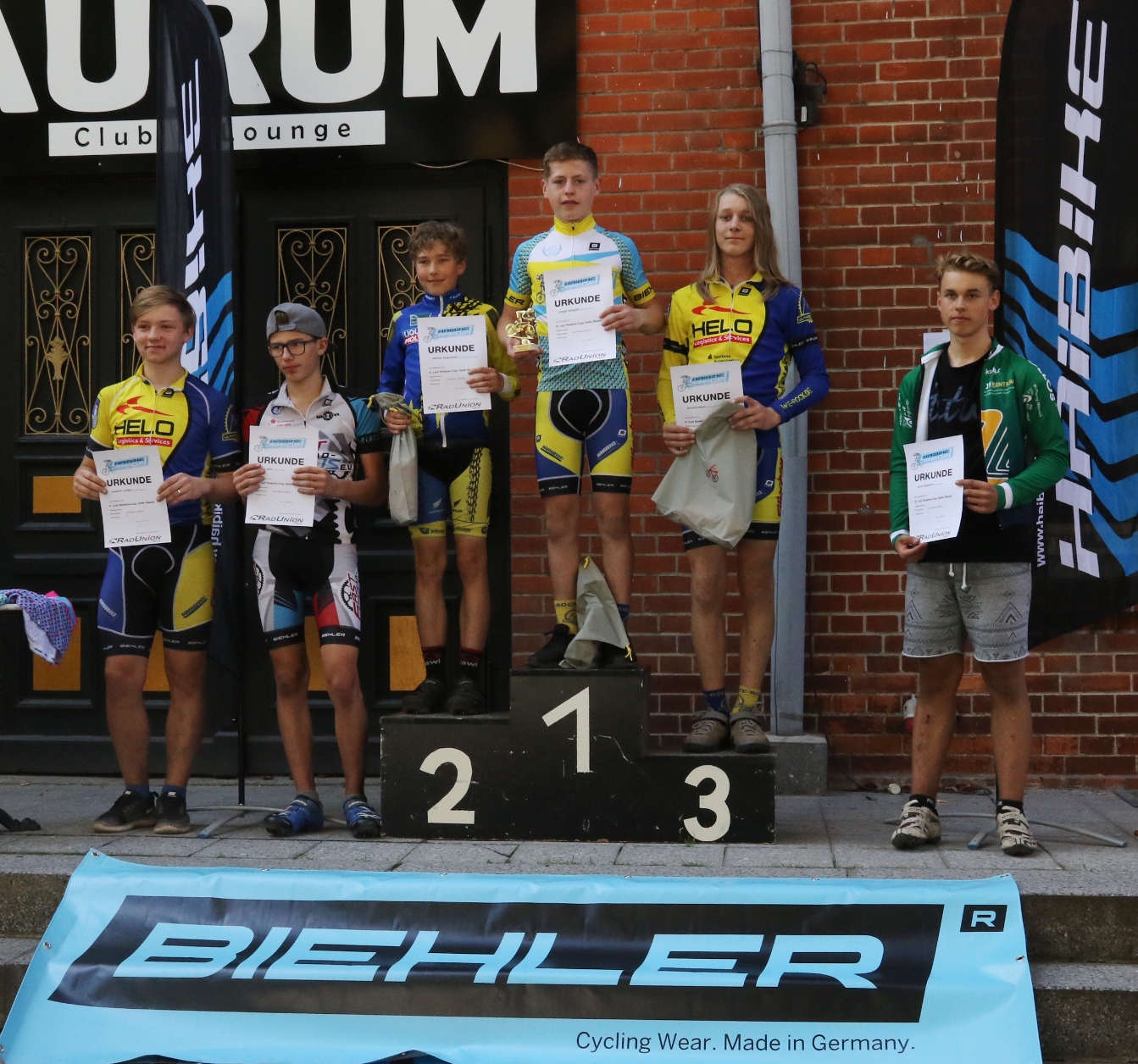 Siegerehrung U15: Gregor auf Eins, Hendrik auf Drei und Freddy auf Sechs