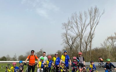 White-Rocker zum Anradeln auf der Radrennbahn Merseburg